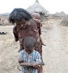 Ethiopian child uses tablet PC